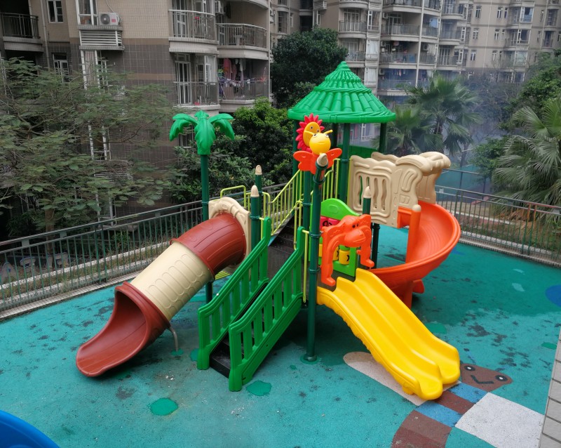 滑梯图片.jpg